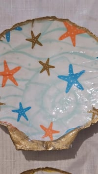 Image 3 of scallop jewelry dish