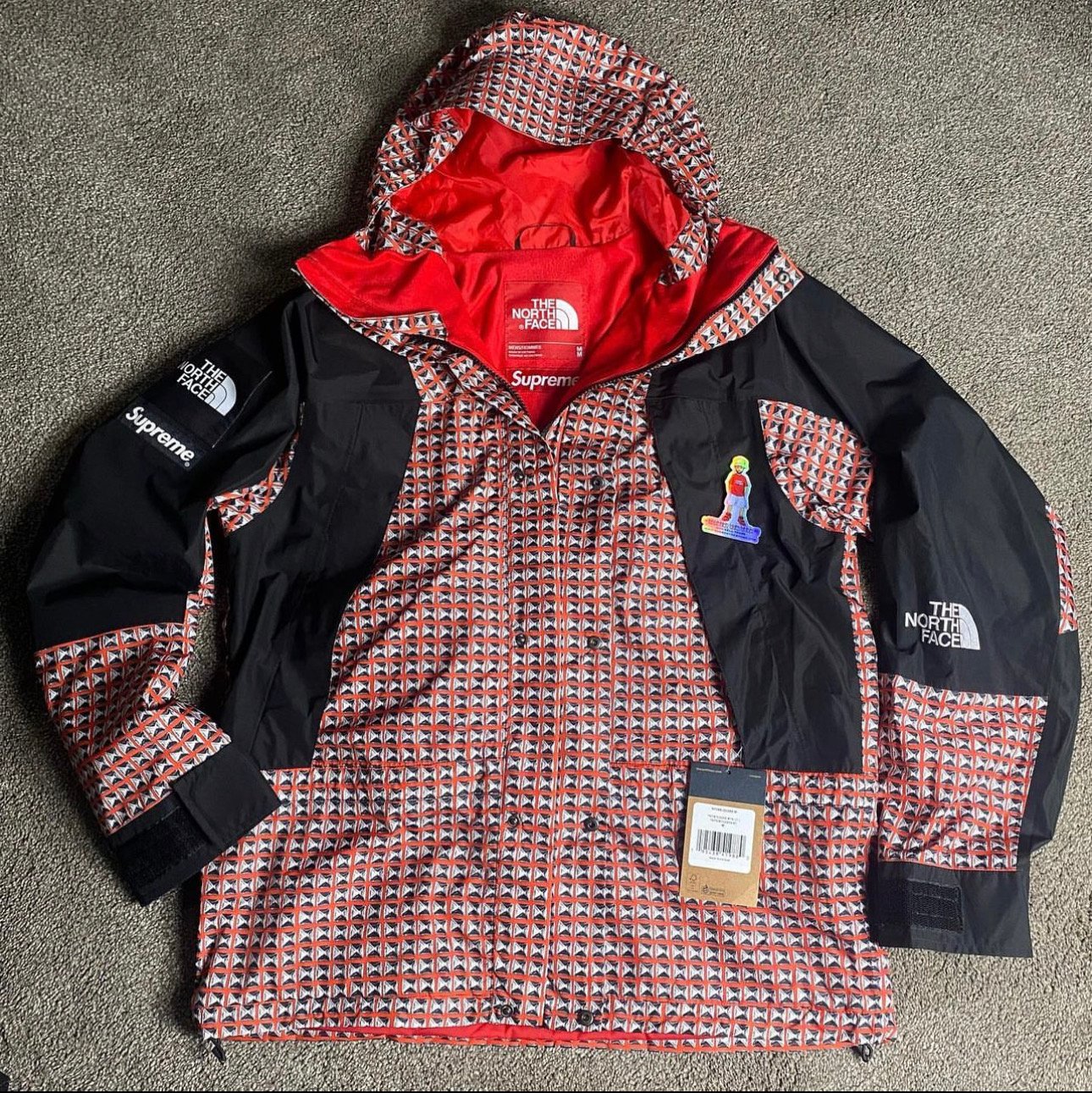 2021 Supreme x TNF Red Studded Mountain Jacket (Medium) | Garment