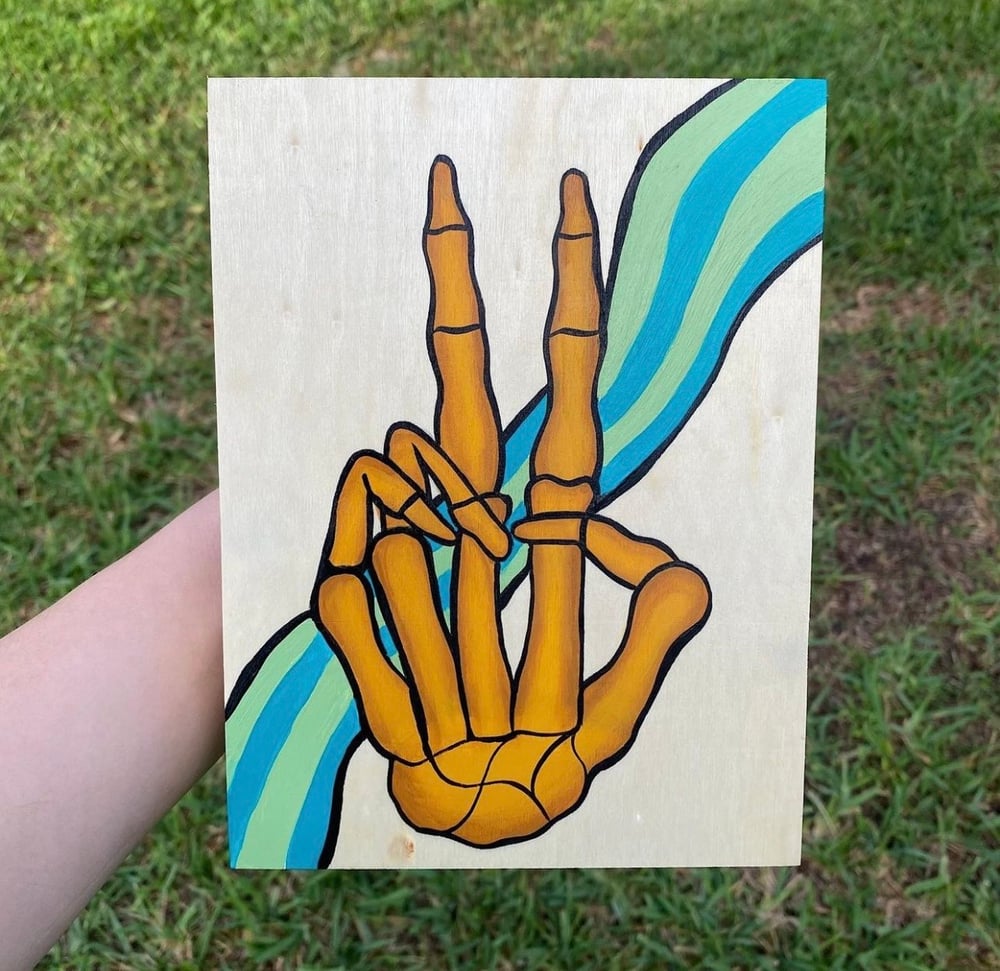 Image of Wavy peace sign 