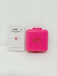 Image 1 of Ensemble bracelet et Polly Pocket carré fushia fête d'anniversaire