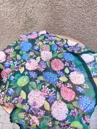 Image 3 of Pañuelo HORTENSIAS verde