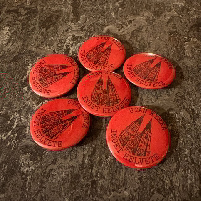 Pin - Utan kyrka, inget helvete - röd