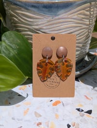 Image 3 of Monstera Earrings (yellow/pink)