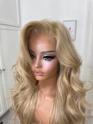Image of Beige blonde free part (ready to ship) 