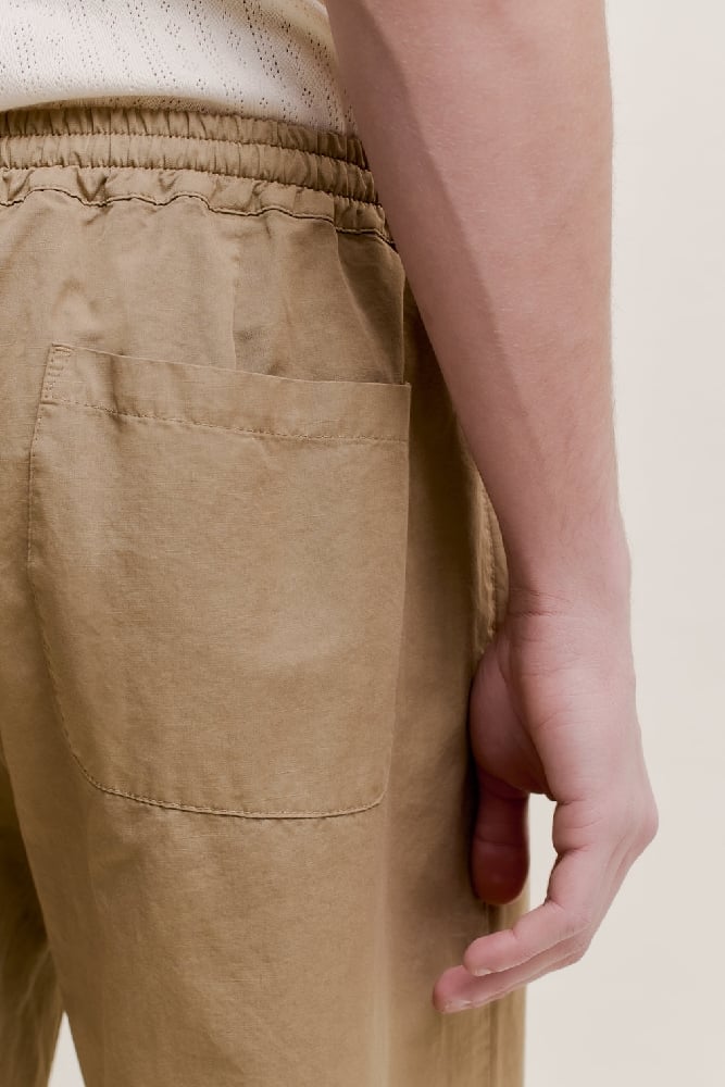 Image of A KIND OF GUISE BANASA PANTS SOFT ALMOND