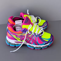 Image 1 of size us7.5 uk5.5 eu39 cm24.5