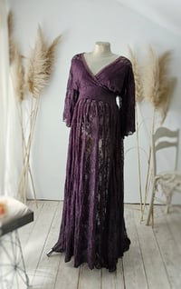 Image 6 of photography lace dress Melanie - size M - dark purple | photo props