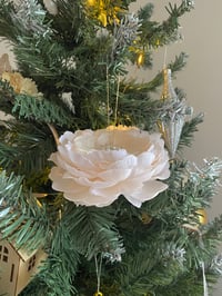 Image 1 of Preorder - Ivory Hanging Peony (with pearls) 