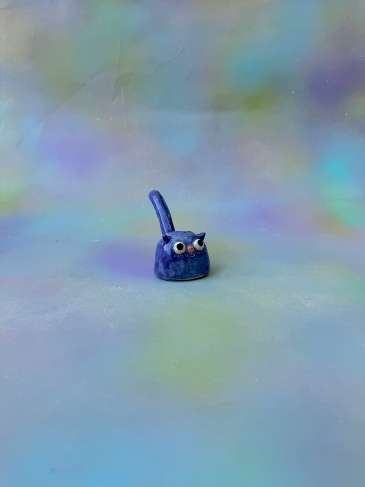 Image of purple kitty pipe