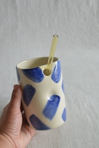Image 12 of Straight-Sided Grip Straw Cup