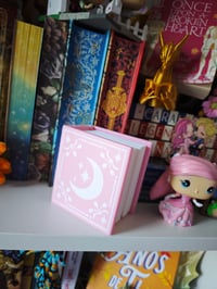 Image 1 of Caja almacenamiento luna y estrellas rosa