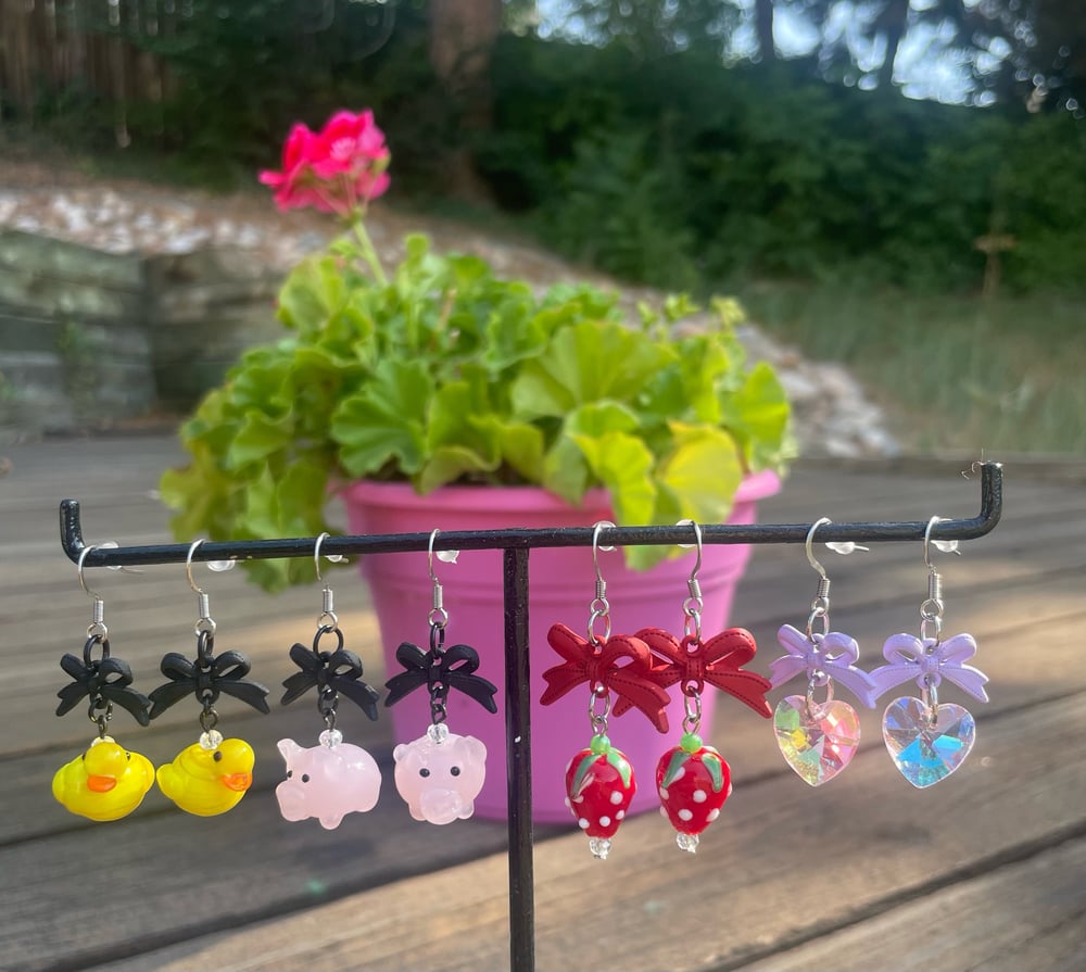 Image of Cutie Bow Earrings 