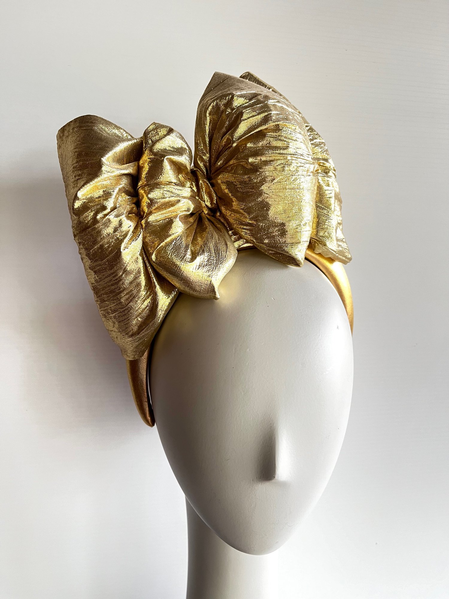 Image of Large gold bow #2