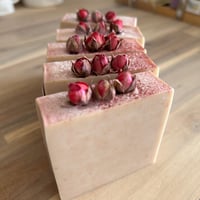 Image 1 of BED OF ROSES - ROSE + ROSEHIP EXTRACT