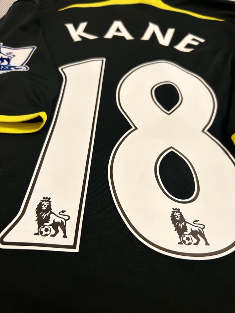 Image of Tottenham Hotspur “KANE 18” 2014/15 Away Shirt + PL patches (L)
