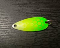 Image 3 of Neon Green/Neon Yellow Golden Honeycomb