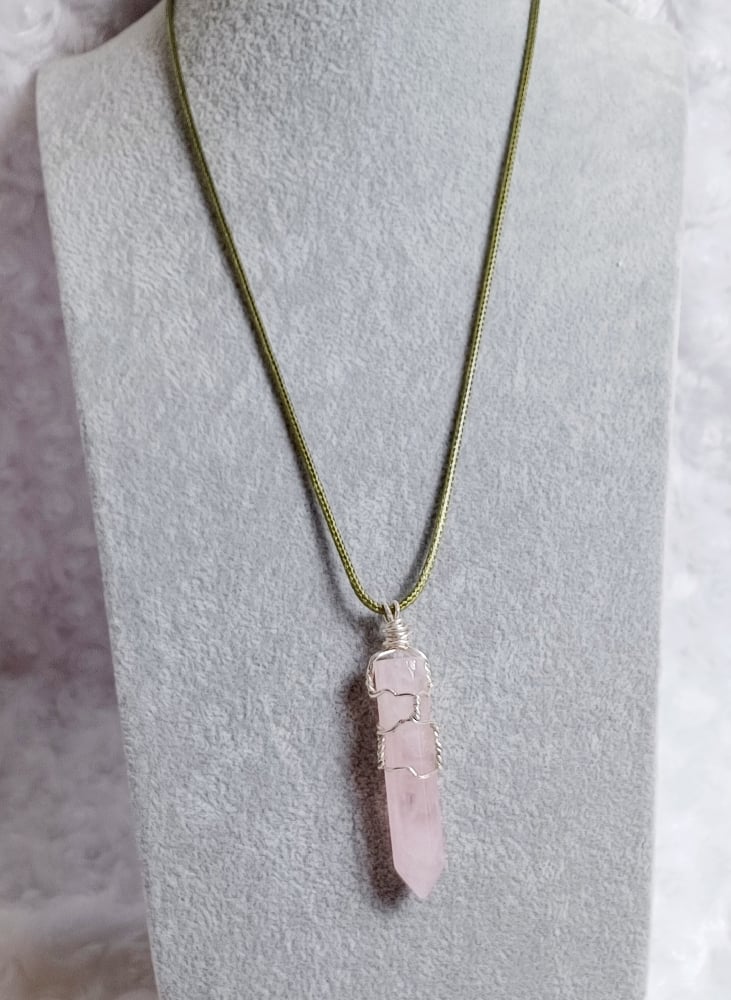 Image of Crystal gemstone Necklaces 