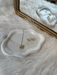 Image 1 of Lilly set