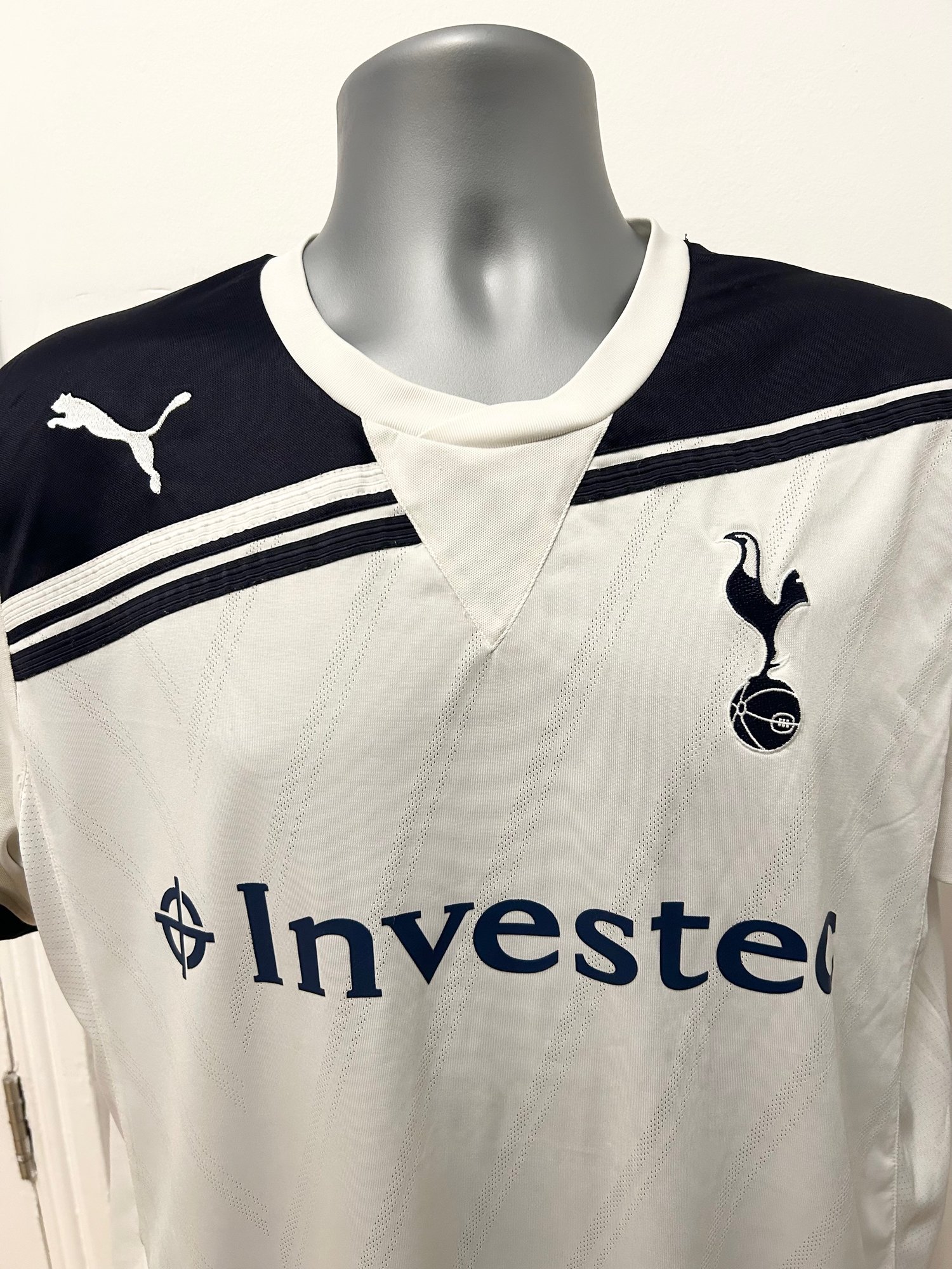 Image of Tottenham Hotspur “VAN DER VAART 11” 2010/11 Home Cup Shirt + patches (M)