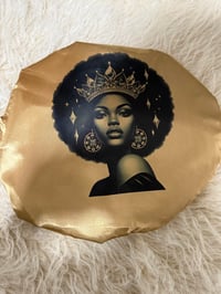 Image 3 of Queen royal