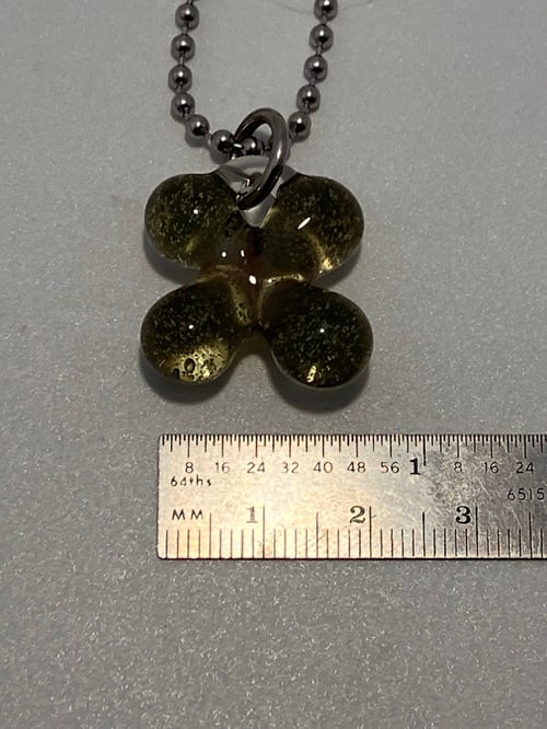 Image of transparent grey clover