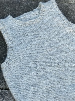 Image of EJBY vest, strikkeopskrift