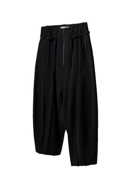 Image of EQUALNEAR - Pilgrim Cropped Shorts (Black)