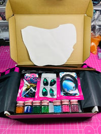 Image 2 of Luxe Butterfly Beading Kit