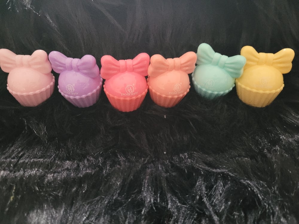 Lip Balm Bundle.  You will get 6 lip balm