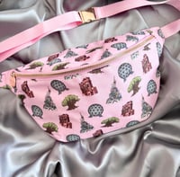 Image 2 of Exclusive Pink Park Hopper Belt Bag