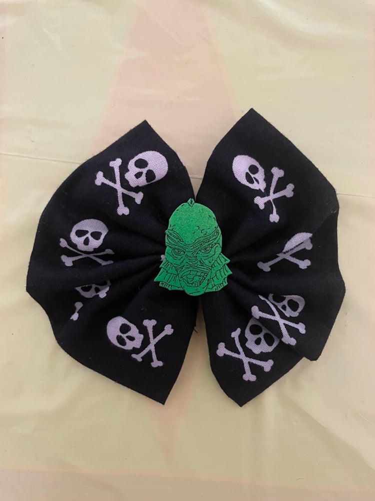 Creature bow and black lagoon hair flower SRT