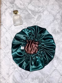 Image 2 of Everwood Charm | Bonnet