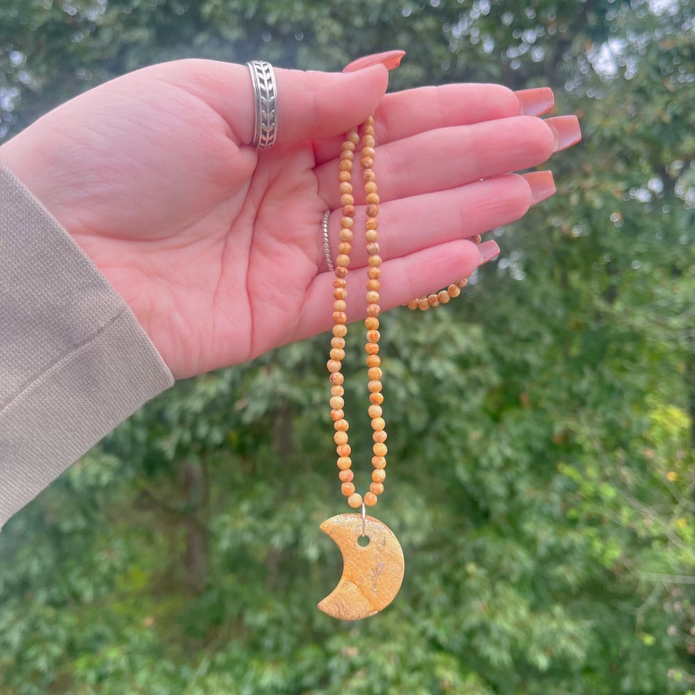 Image of agate moon necklace 