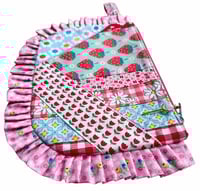 Image 2 of Ruffle Pouch 05