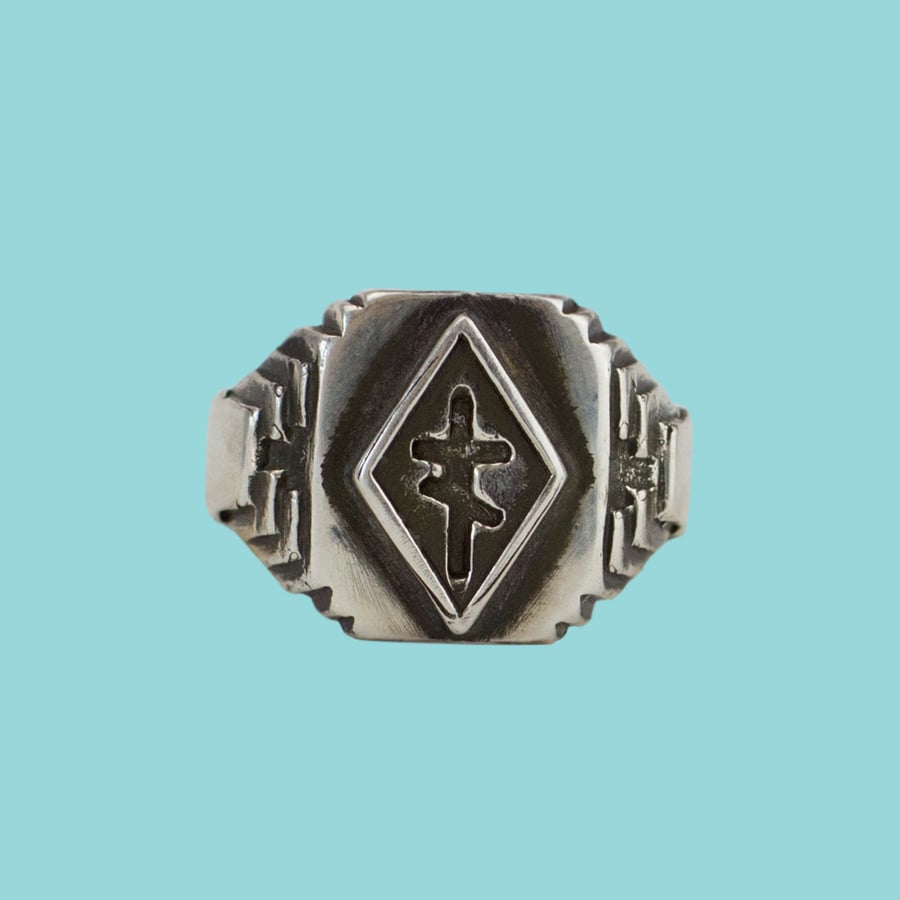 CROSS OF THIEVES RING
