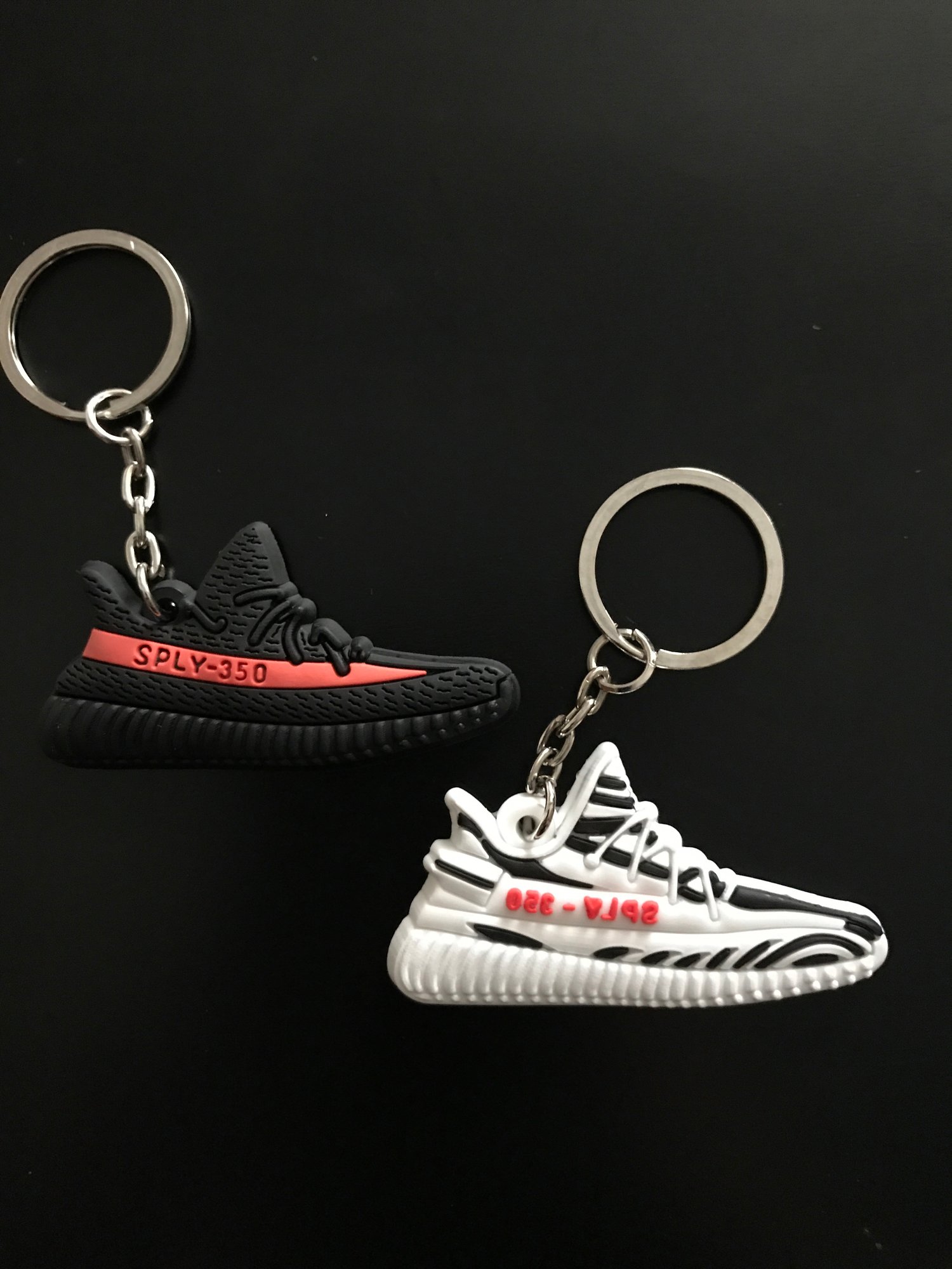 Image of Yeezy V2 Keyring