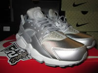 Image of Air Huarache Run SE WMNS "Metallic Silver"