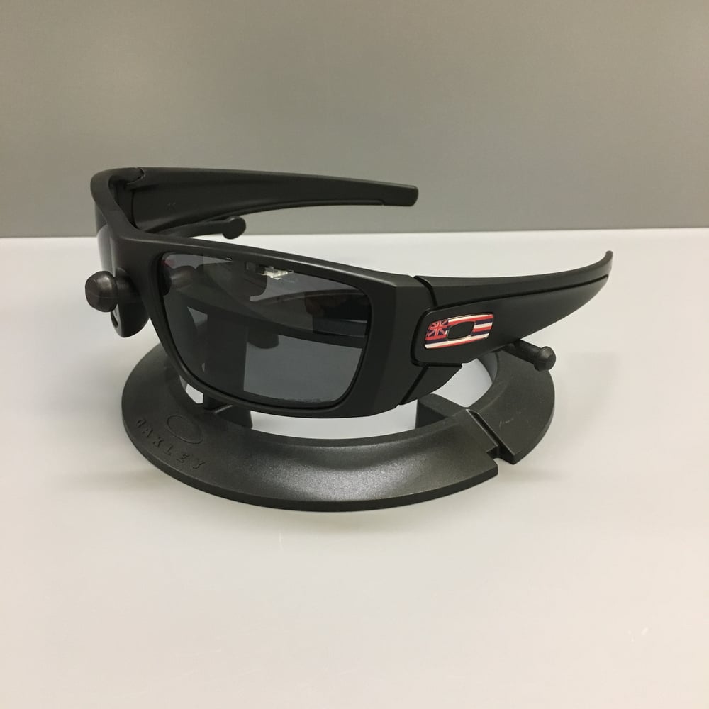 Image of HAWAIIAN ICON Oakley Fuel Cell NON-POLARIZE