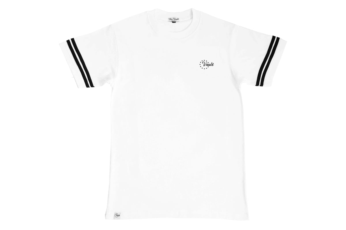 Image of WEEKEND 22 TEE (WHITE)