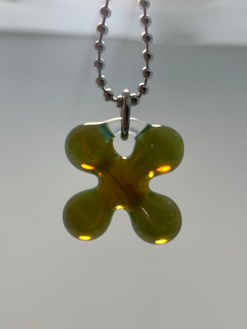 Image of opaline Jade clover