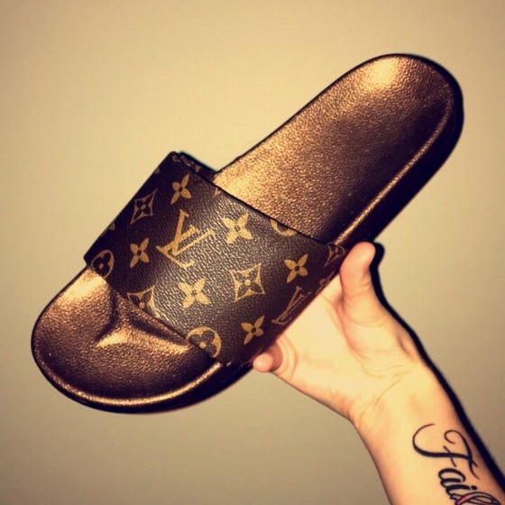 Image of Custom Louis Vuitton sandals - BRONZE