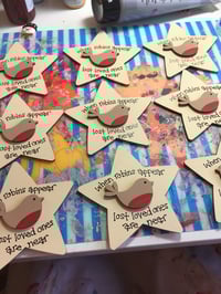 Image 2 of 'When Robins appear' freestanding star