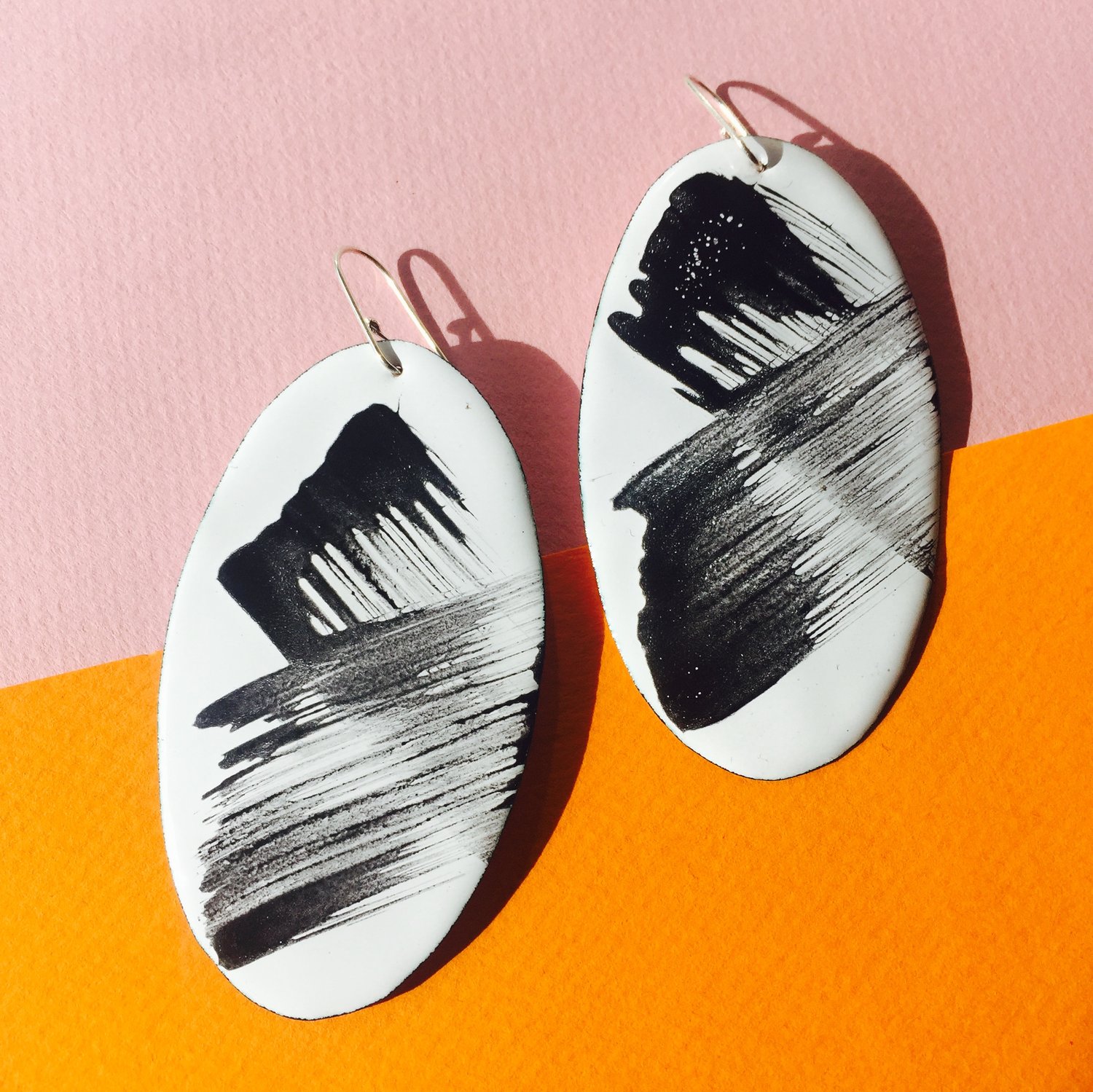 Image of Brush strokes earrings in  white Large