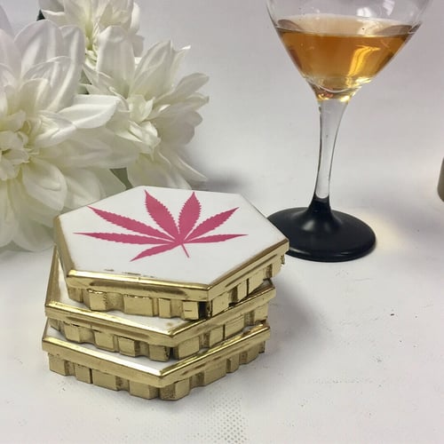 Image of Wine Glass Covers - 🍃