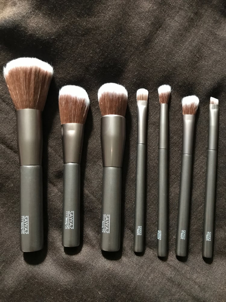 Image of Sayyas Signature Professional Make Up Brushes - 7 pc set