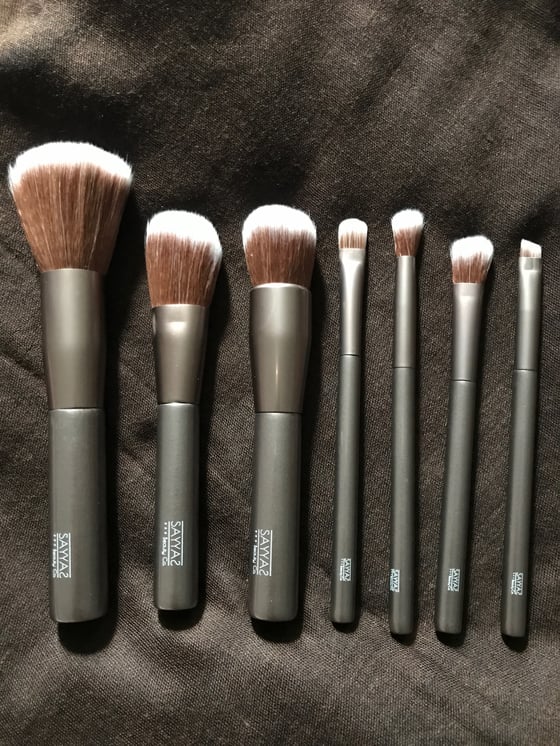 Image of Sayyas Signature Professional Make Up Brushes - 7 pc set