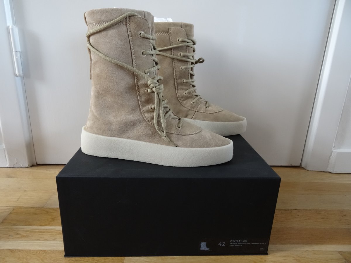 Yeezy military store crepe boot