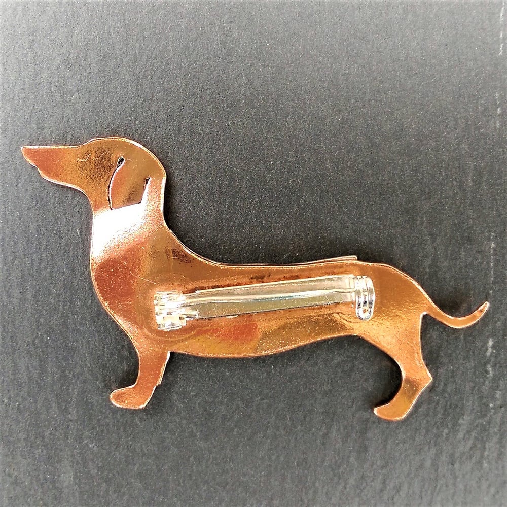 Dachshund Brooch / Barking Hen Jewellery