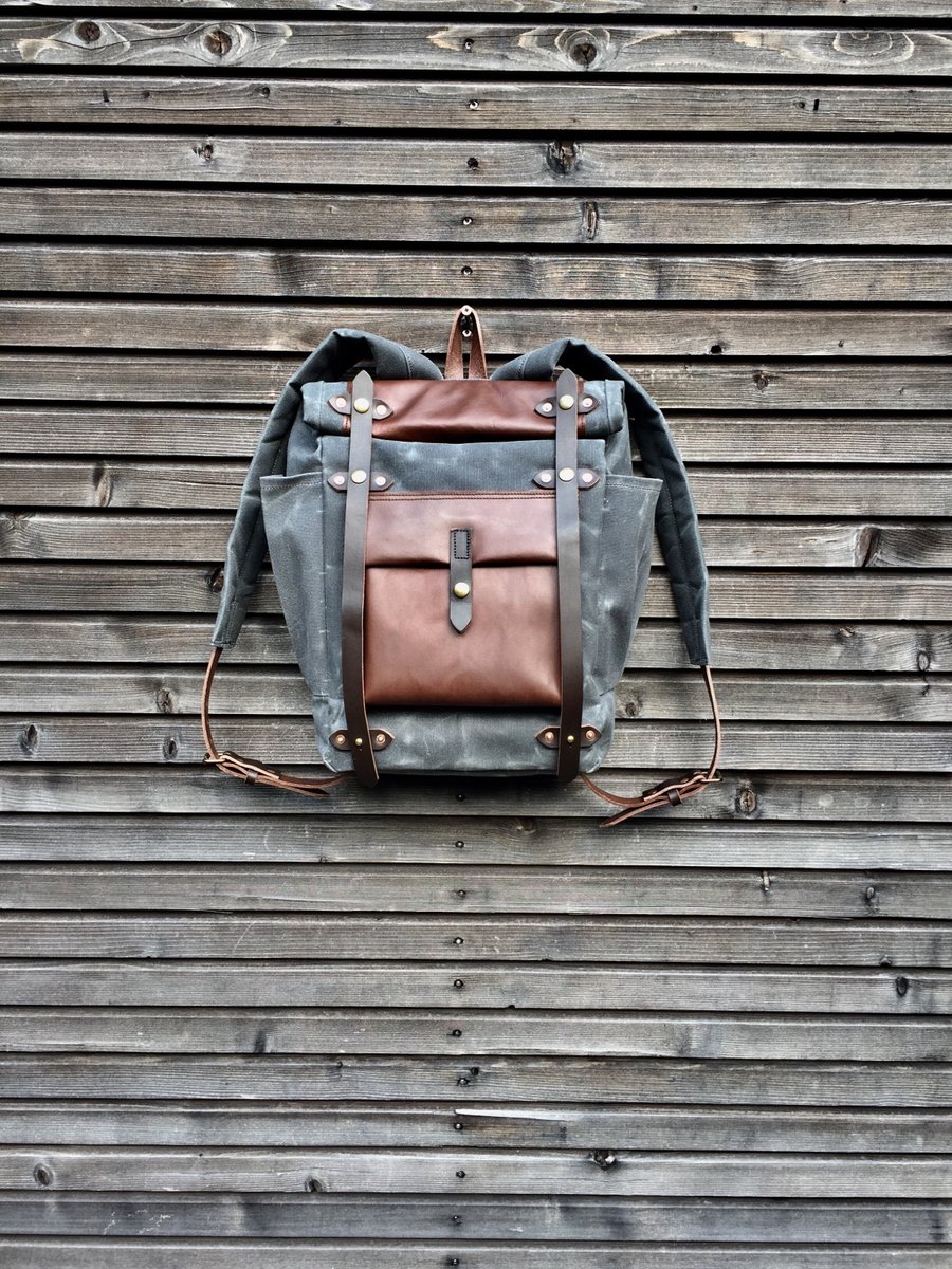 Image of Backpack in waxed canvas,  medium size / Hipster Backpack with roll up top and double bottle pocket