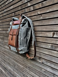 Image 3 of Backpack in waxed canvas,  medium size / Hipster Backpack with roll up top and double bottle pocket